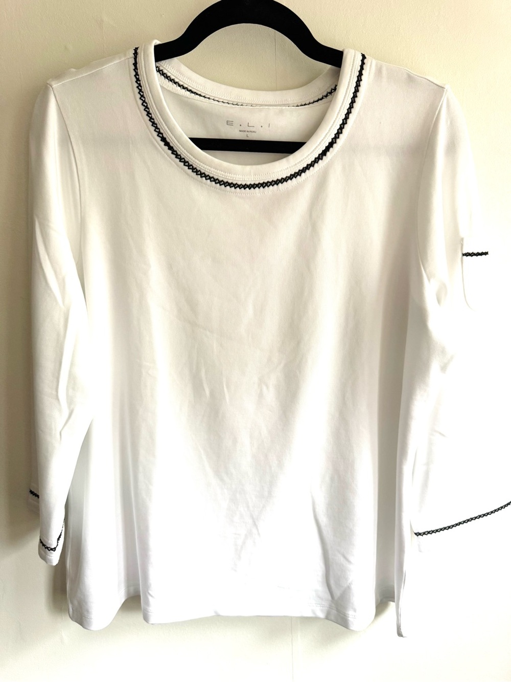 E.L.I. Long Sleeve Pima Cotton Tee in White Size Large Like New